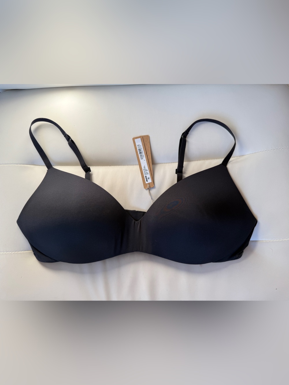 NWT Skims Wireless Form Bra 38B